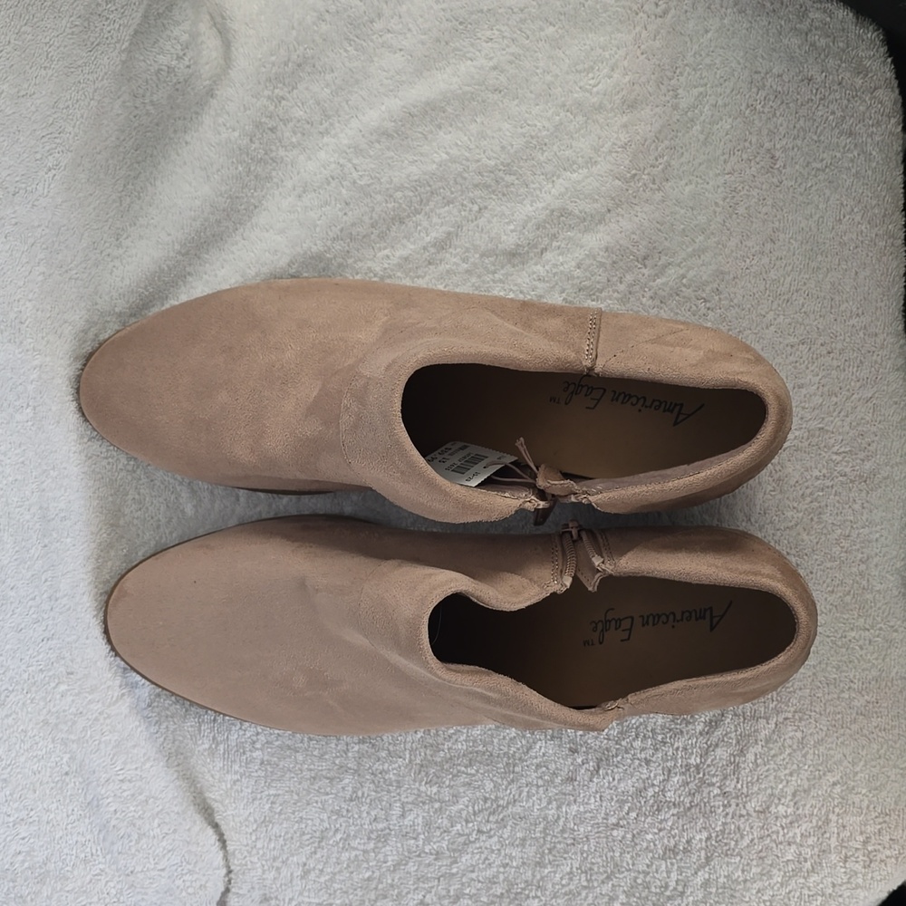 American Eagle Tan Suede ankle booties 13 wide width
